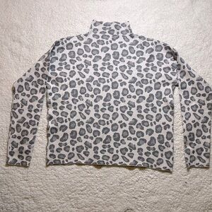 Tahari Women’s Gray Leopard Print Sweater Size Large